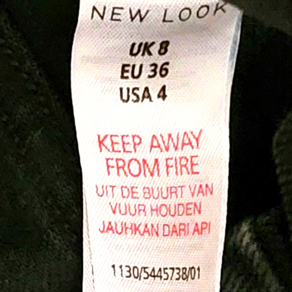 NWT New Look Black Embroidered Denim Mini Skirt Size 4 - Picture 11 of 13